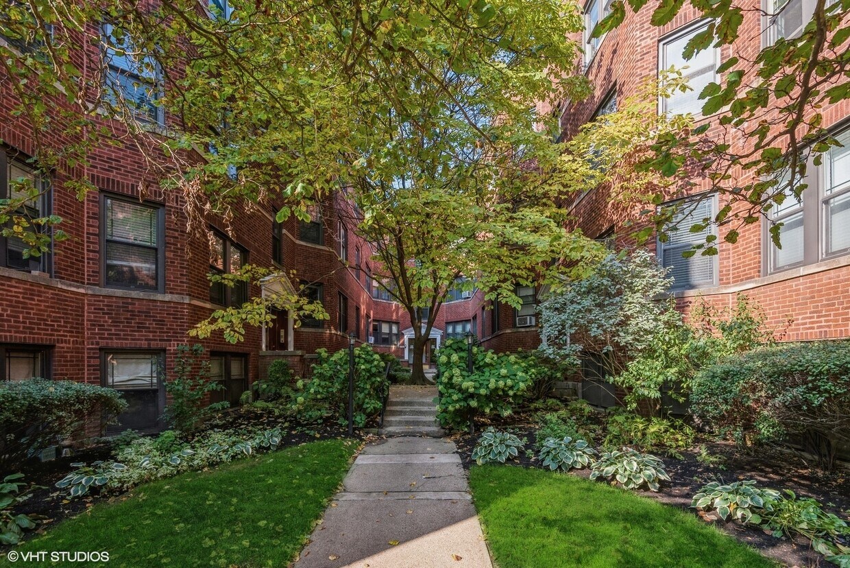 Primary Photo - 522 Sheridan Rd