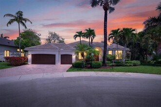 Building Photo - 2538 Montclaire Ct
