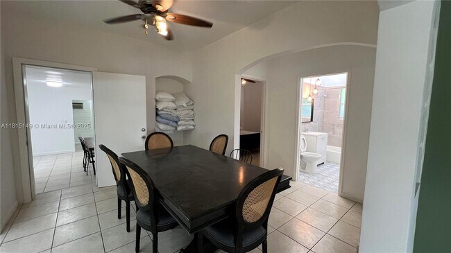Foto del edificio - 113 NW 35th St