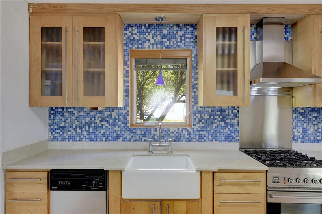 Primary Photo - 5005 Avenue G