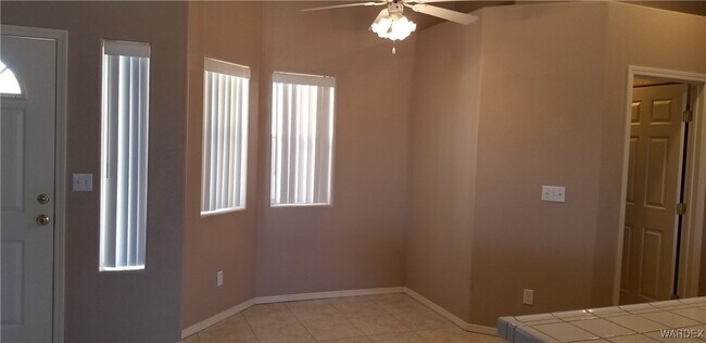 Building Photo - 4873 Castilla Dr