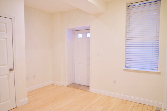 Building Photo - 58 E Springfield St