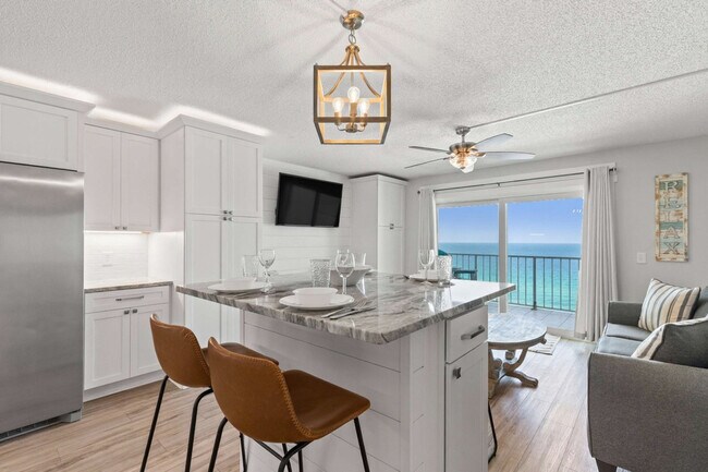 Building Photo - 8743 Thomas Dr