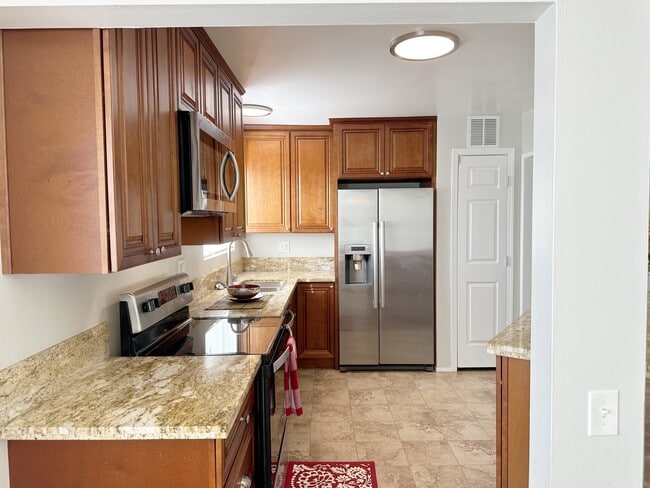 Building Photo - 25863 Pacific St