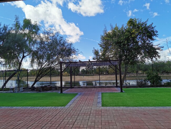 Foto del edificio - 4632 S Griswold St