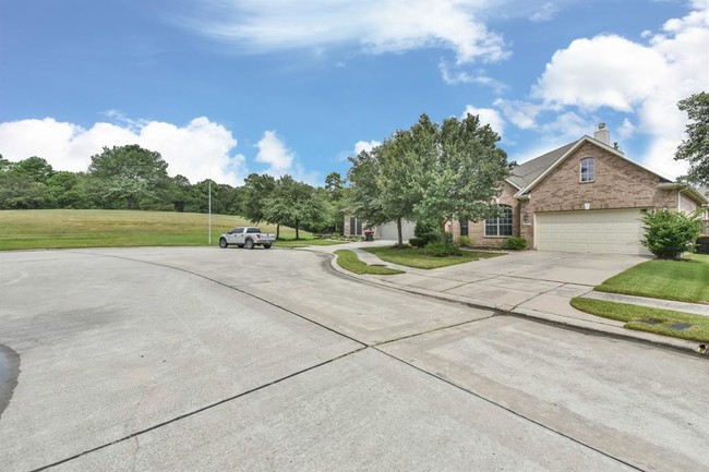Building Photo - 10207 Eagle Hollow Dr