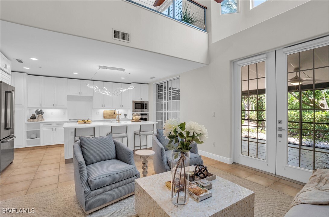 Foto principal - 441 4th Ave S