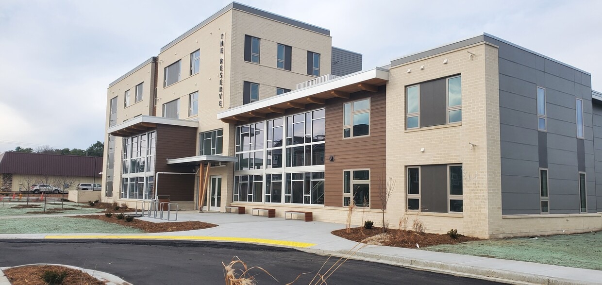 The Reserve Student Apartments at UWSP Apartments in Stevens Point, WI