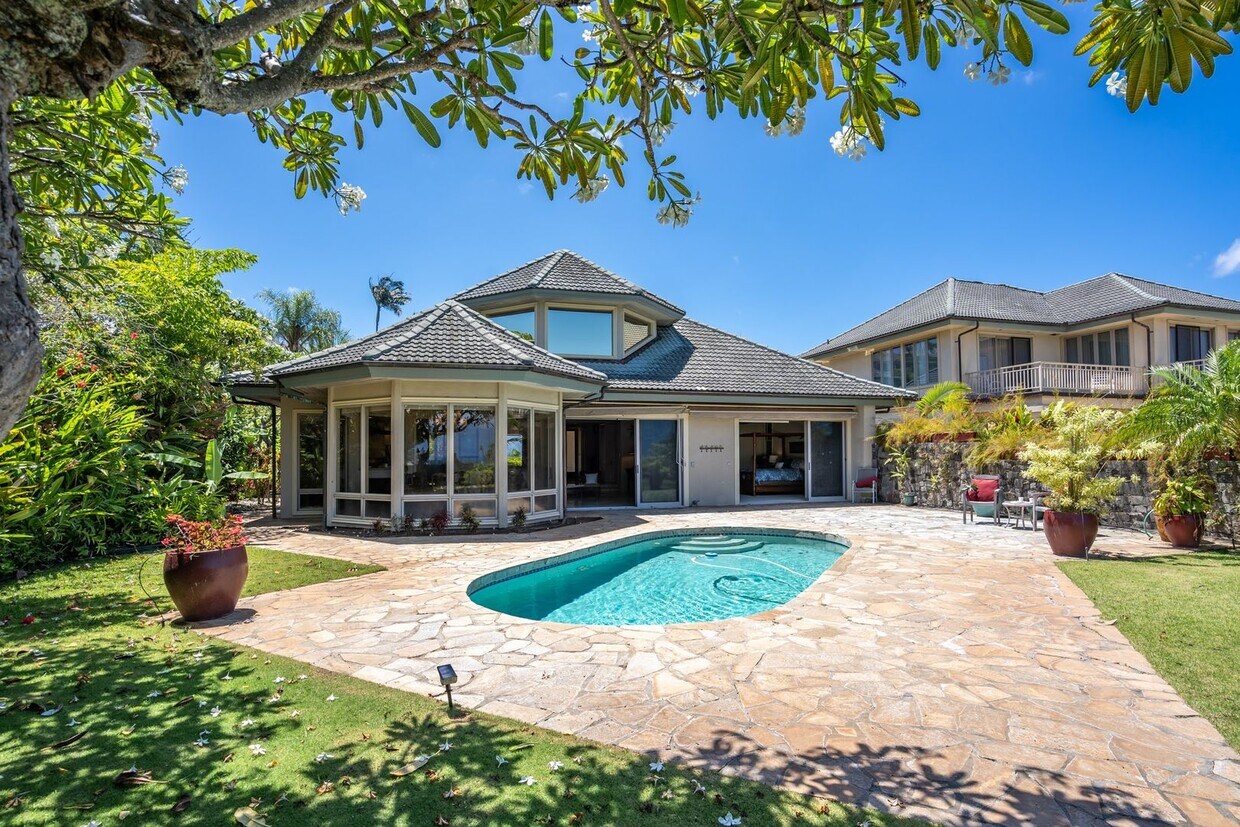 Primary Photo - Furnished 4 Bed/ 4.5 Bath Kapalua Pineappl...