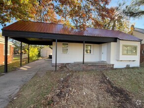 Building Photo - 2408 Cashion Pl