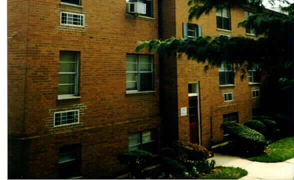Building Photo - Erdo Court