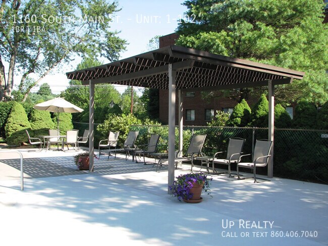 Foto del edificio - 1160 S Main St