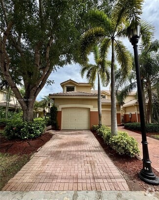 Building Photo - 3912 Tree Top Dr