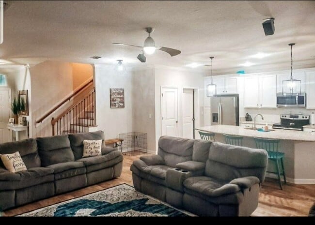 Building Photo - 83202 Purple Martin Dr