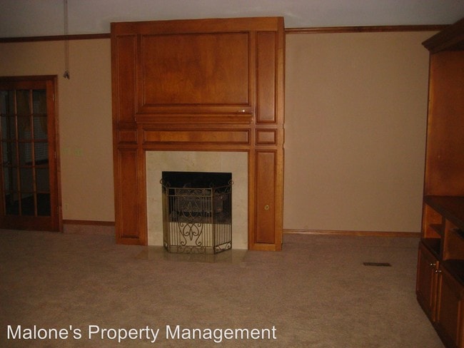 Building Photo - 5304 SE 46th St