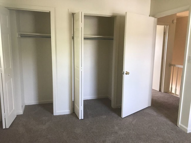 Building Photo - 1328 Long St