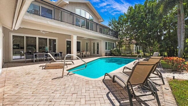 Foto del edificio - 445 Palm River Blvd