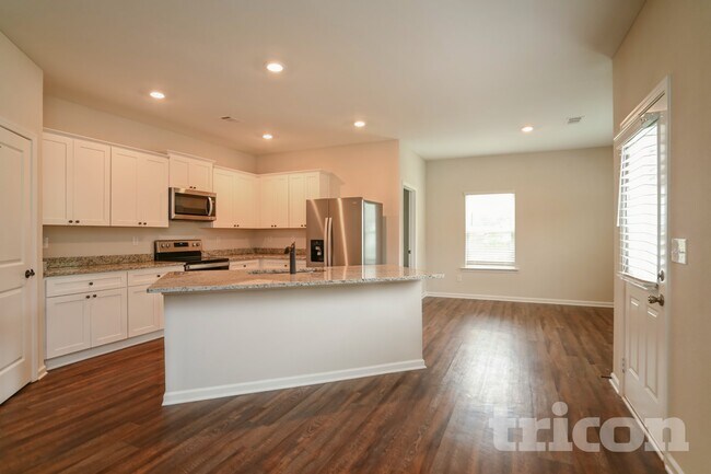 Building Photo - 966 Minden Terrace