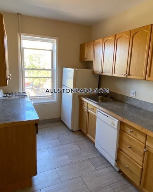 Foto del edificio - 4 Farrington Ave