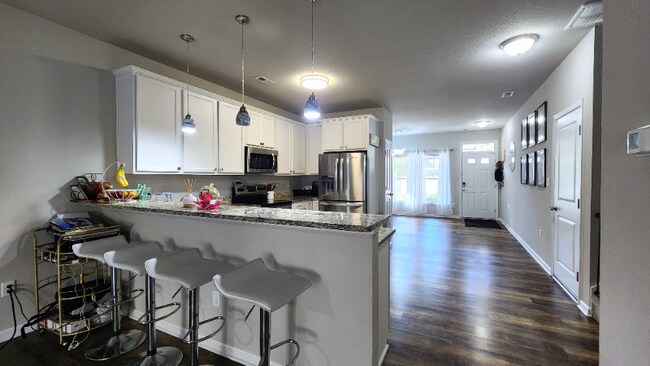 Foto del edificio - 200 Seasons Cir