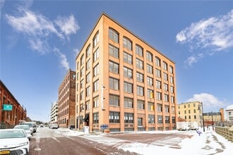 Building Photo - 64 Commercial St