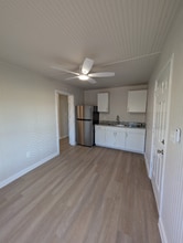 Building Photo - 1007 Bois D'Arc St