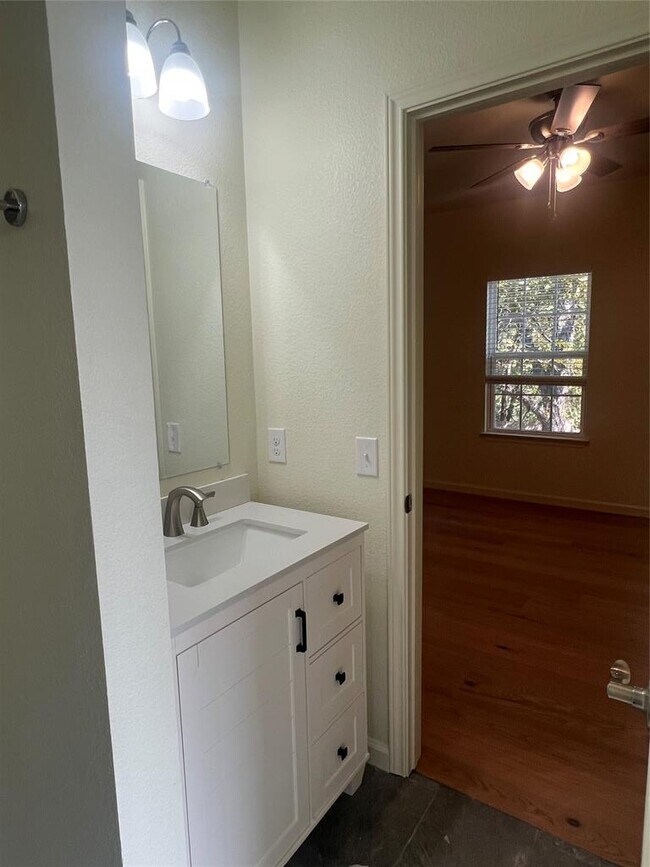 Foto del edificio - 5404 Martin Ave