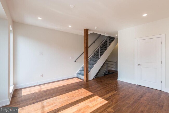 Foto del edificio - 812 N Burns St