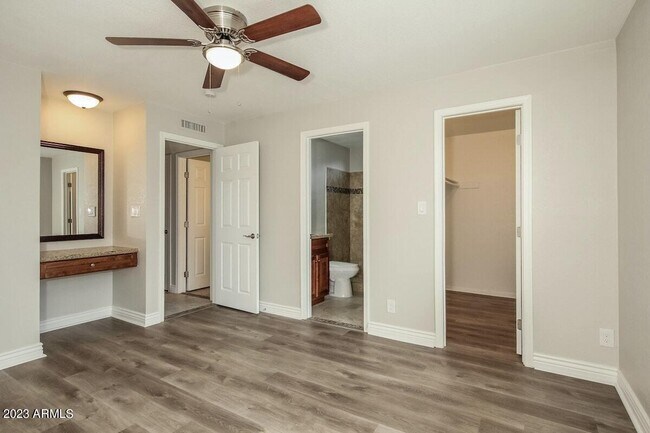Foto del edificio - 9601 N 55th Dr