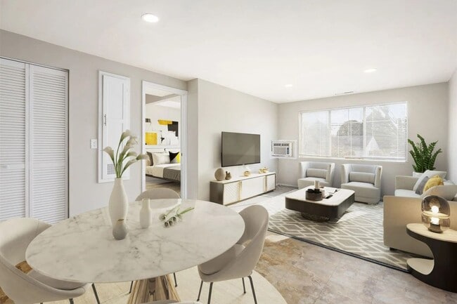 Building Photo - Coves at Columbus on Hilton Avenue