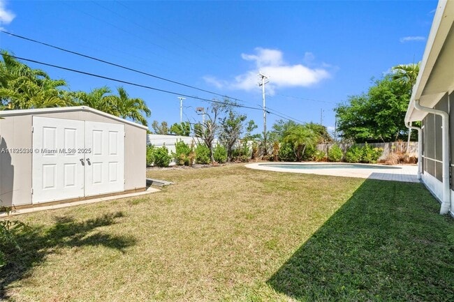 Building Photo - 609 NW 30th Ct