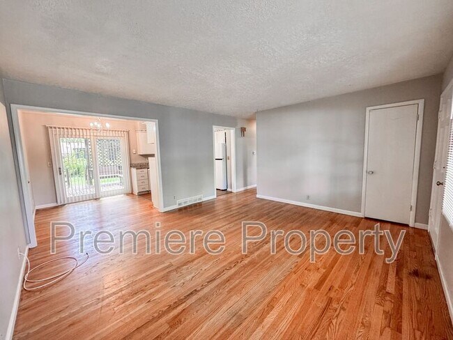 Foto del edificio - 4403 E Red Bridge Rd