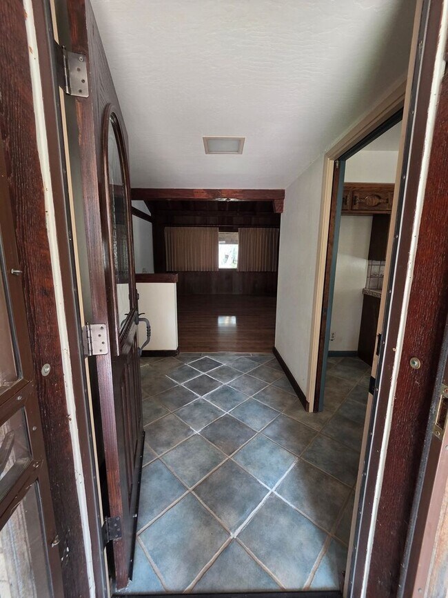 Foto del edificio - REDUCED!!!