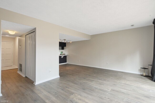 Foto del edificio - 2 br, 2.5 bath Townhome - 4604 Dow Court