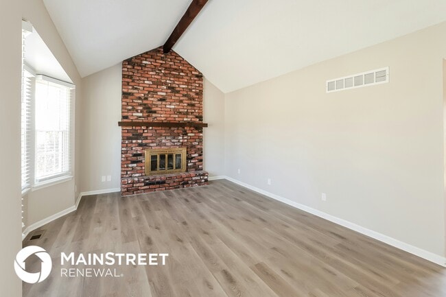 Building Photo - 7641 N Stoddard Ave