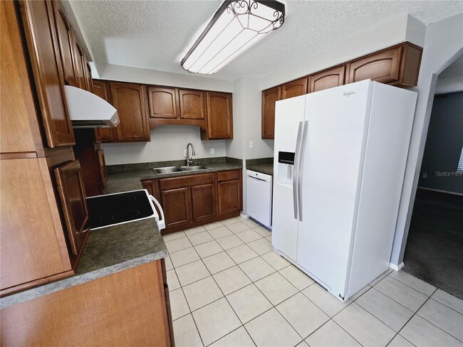 Building Photo - 1402 N Bracewell Dr
