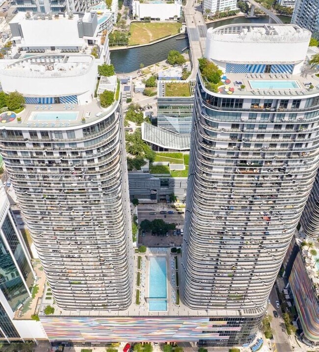 Foto del edificio - 55 SW 9th St