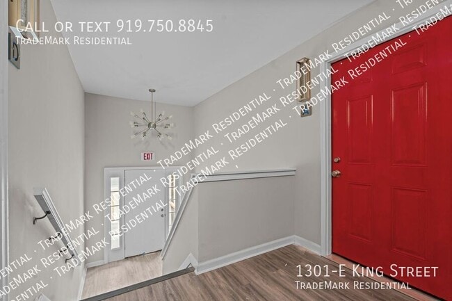 Building Photo - 1301 King St