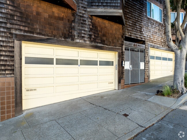 Building Photo - 30 Rosemont Pl