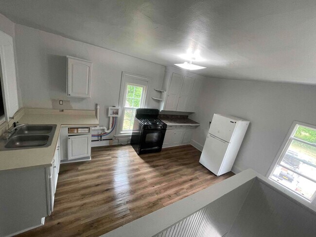 Building Photo - 1022 Williams St