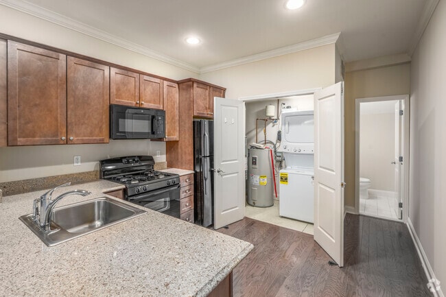 1BR, 1.5BA - 809SF-Kitchen/Laundry - Chelsea Place