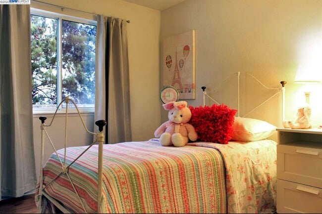 Bedroom 2 - 2213 Wigeon Ct