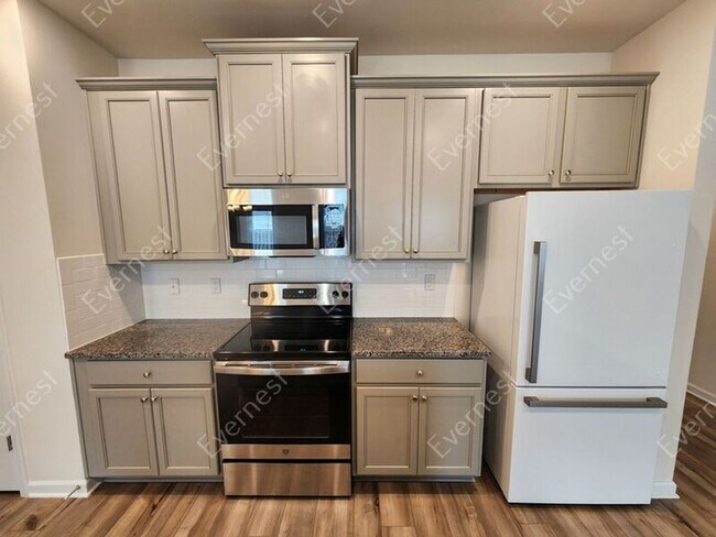Foto del edificio - 4708 Fairfax Dr