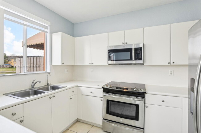 Foto del edificio - 2855 SE 15th Rd
