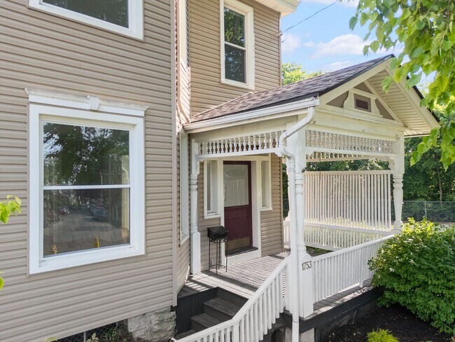 Foto del edificio - 1753 Williams Ave