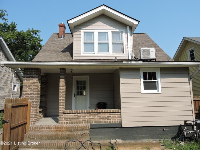 Building Photo - 670 N Barbee Way