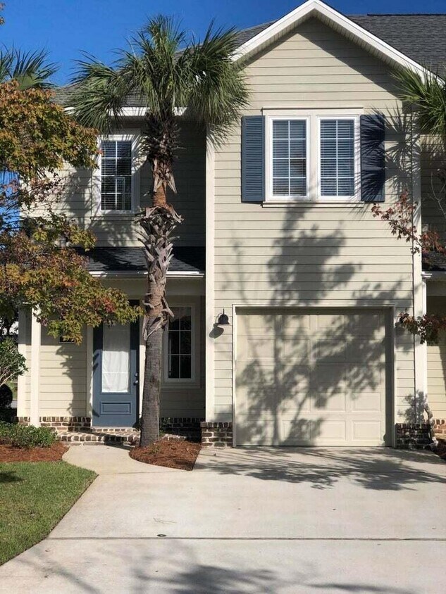 Foto principal - 77 Christian Dr