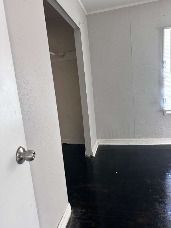 Foto del edificio - 5134 Hillburn Dr