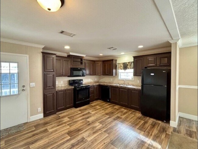 Building Photo - 54 Kings Way