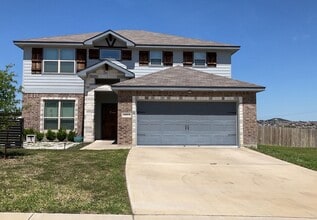 Building Photo - 877 Ross Rd